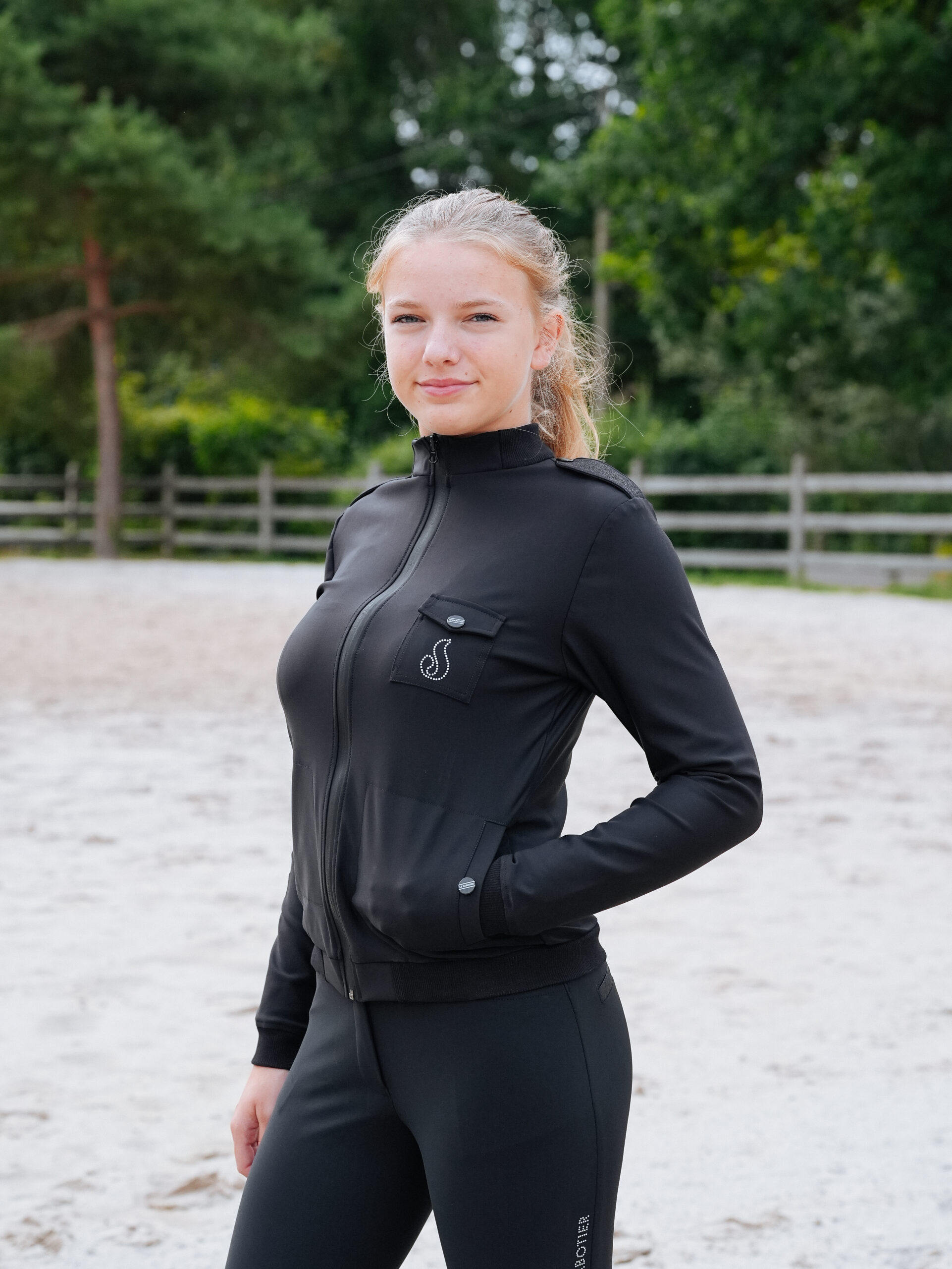 YSEE Noir – Image 6