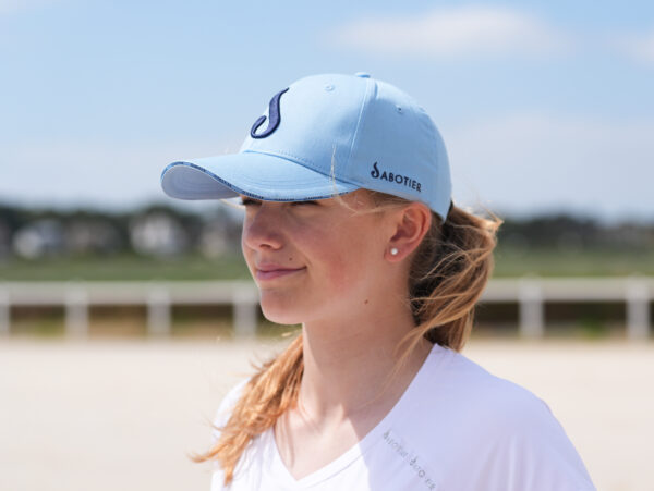 Casquette Bleue – Image 2